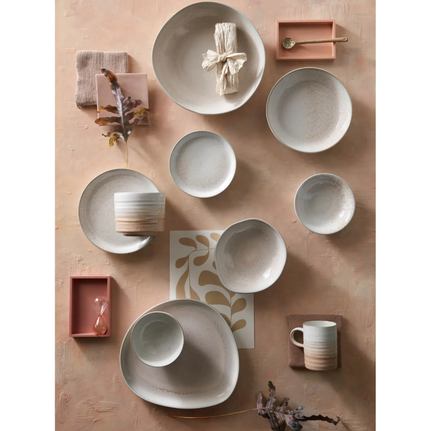 Denby Stoneware Kiln 28.5cm Large Organic Dish - Coral