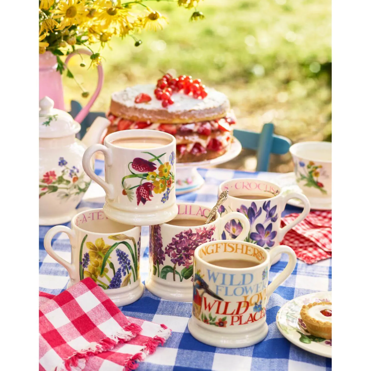 EMMA BRIDGEWATER Half Pint Mug - Tete-a-Tete & Grape Hyacinths