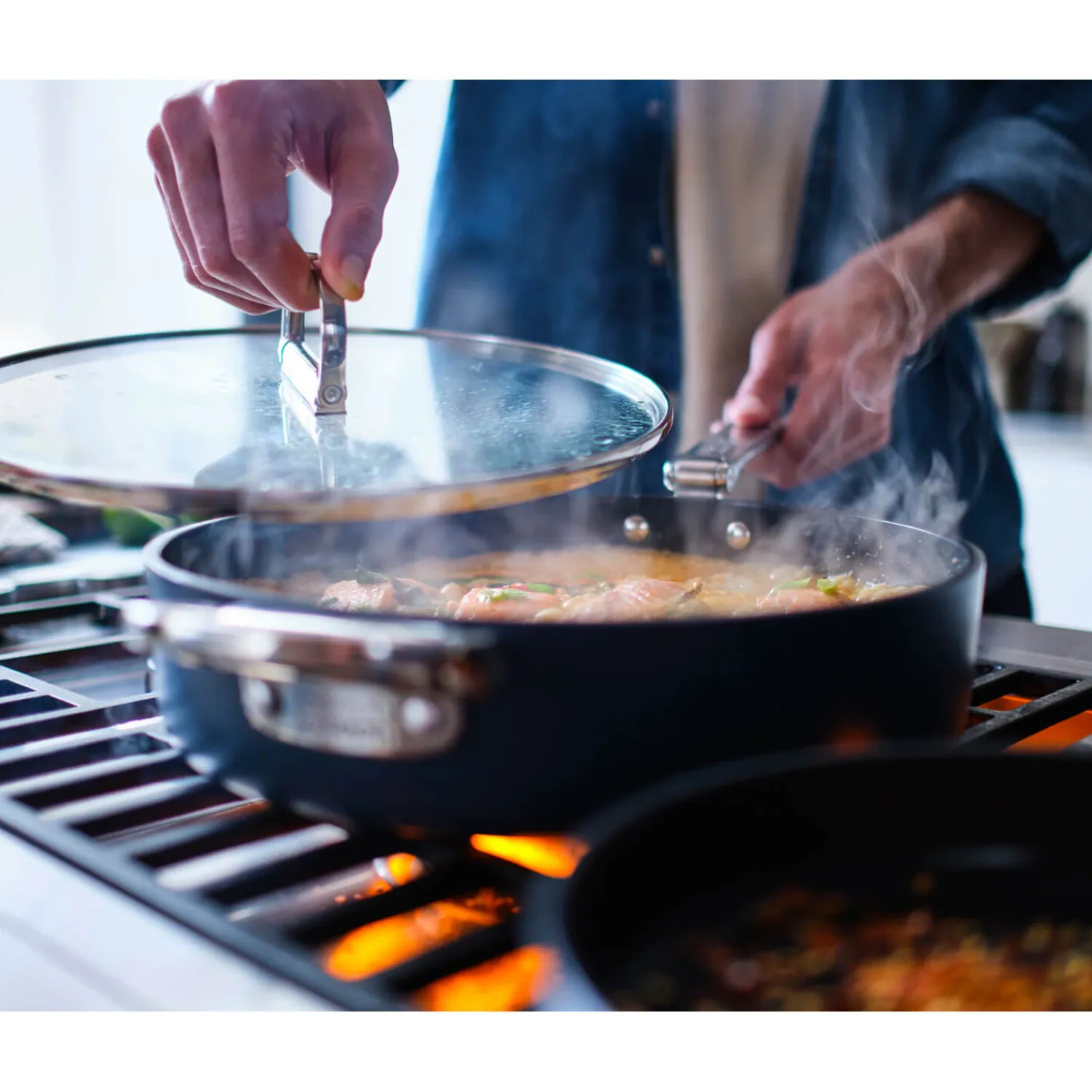 Joseph Joseph Space 28cm Non-Stick Folding Handle Saute Pan & Lid - Midnight Blue