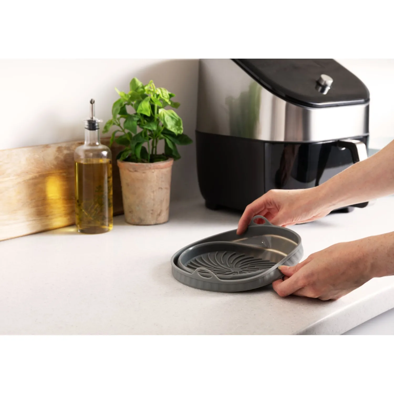 KitchenCraft Collapsible Silicone Air Fryer Liner - Round