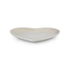 Le Creuset 23cm Heart Stoneware Plate - Meringue