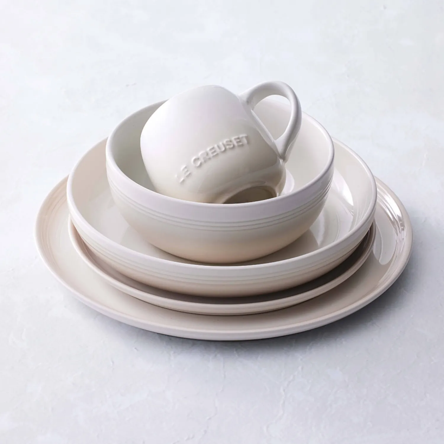 Le Creuset 27cm Stoneware Coupe Dinner Plate - Meringue