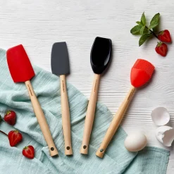 Le Creuset Craft Medium Silicone Spatula - Black