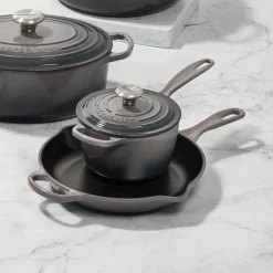 Le Creuset Signature Cast Iron 23cm Round Skillet - Flint