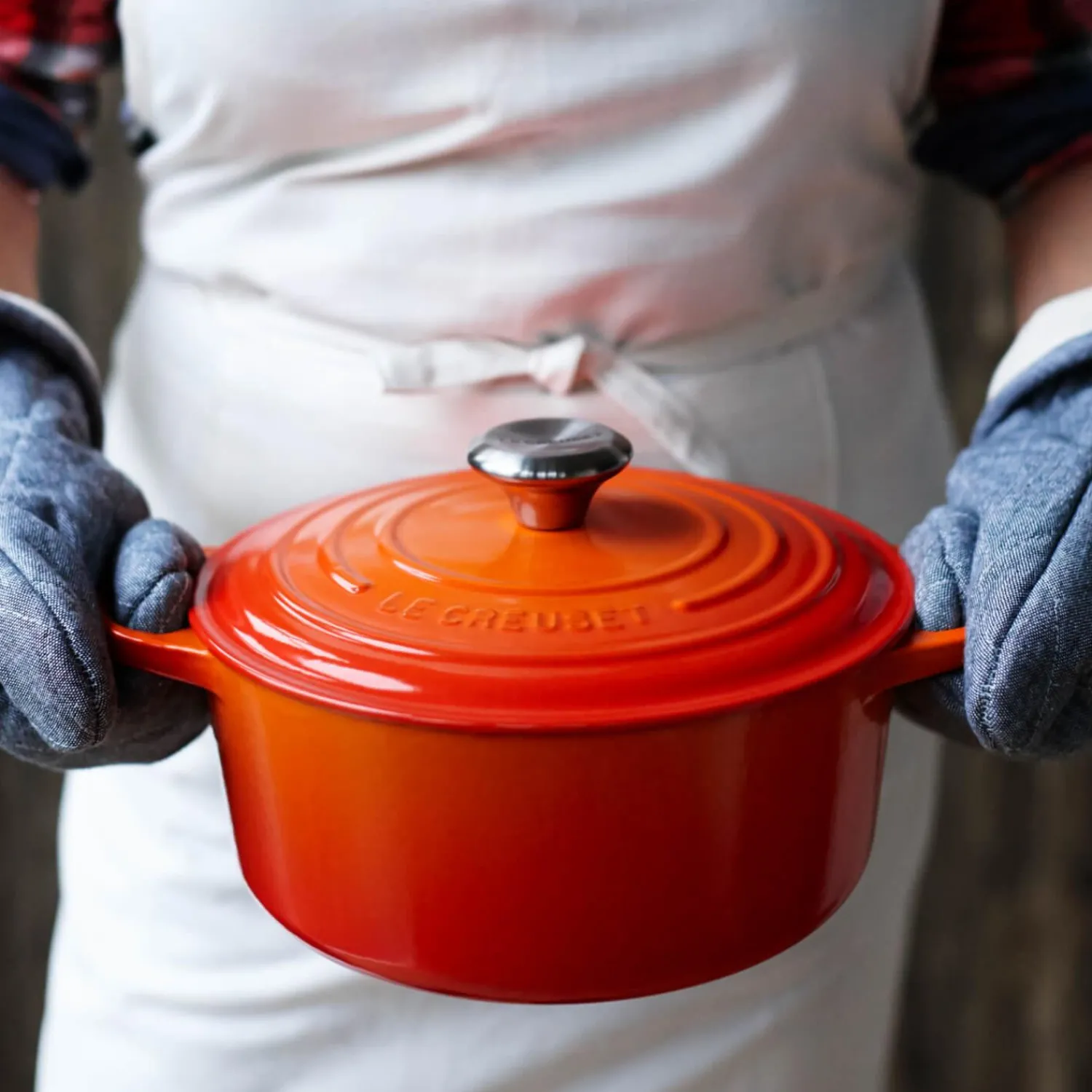 Le Creuset Signature Cast Iron 22cm Round Casserole - Volcanic