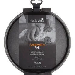 MasterClass Loose Base Round Sandwich Tin - 20cm