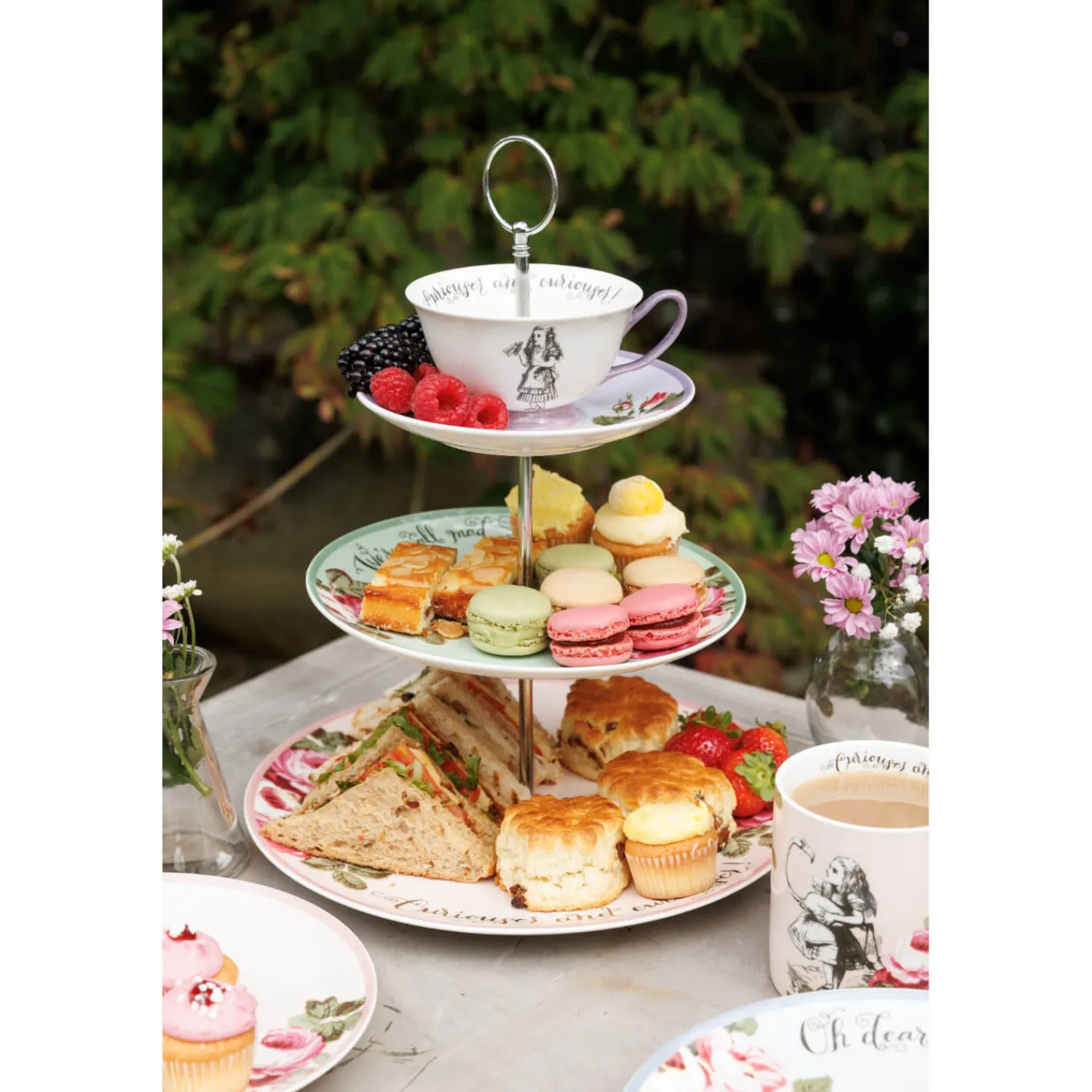 Alice in Wonderland Mikasa V&A Bone China 3-Tier Cake Stand