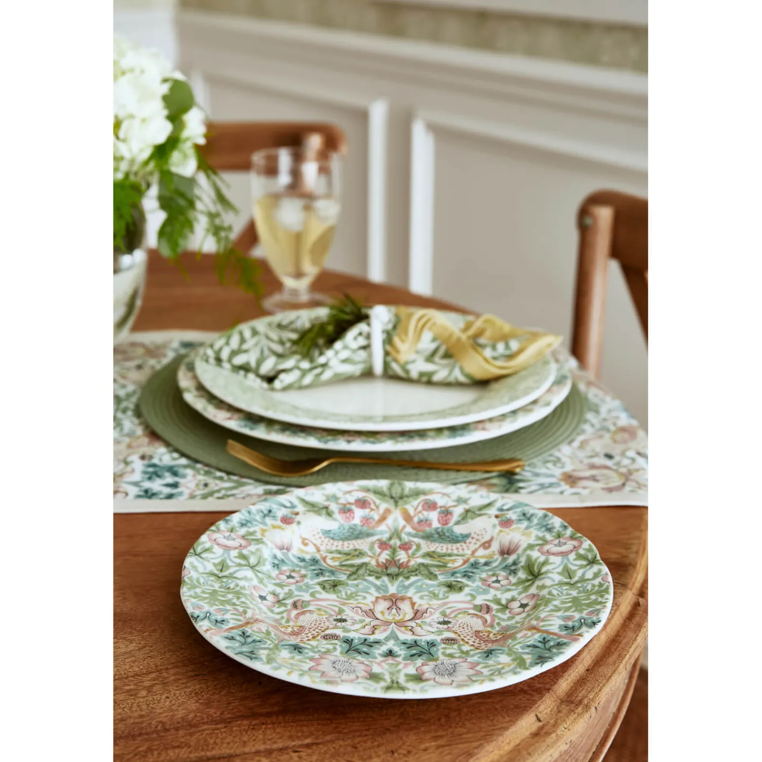 Morris u0026 Co Morris & Co 23cm Earthenware Plate - Assorted