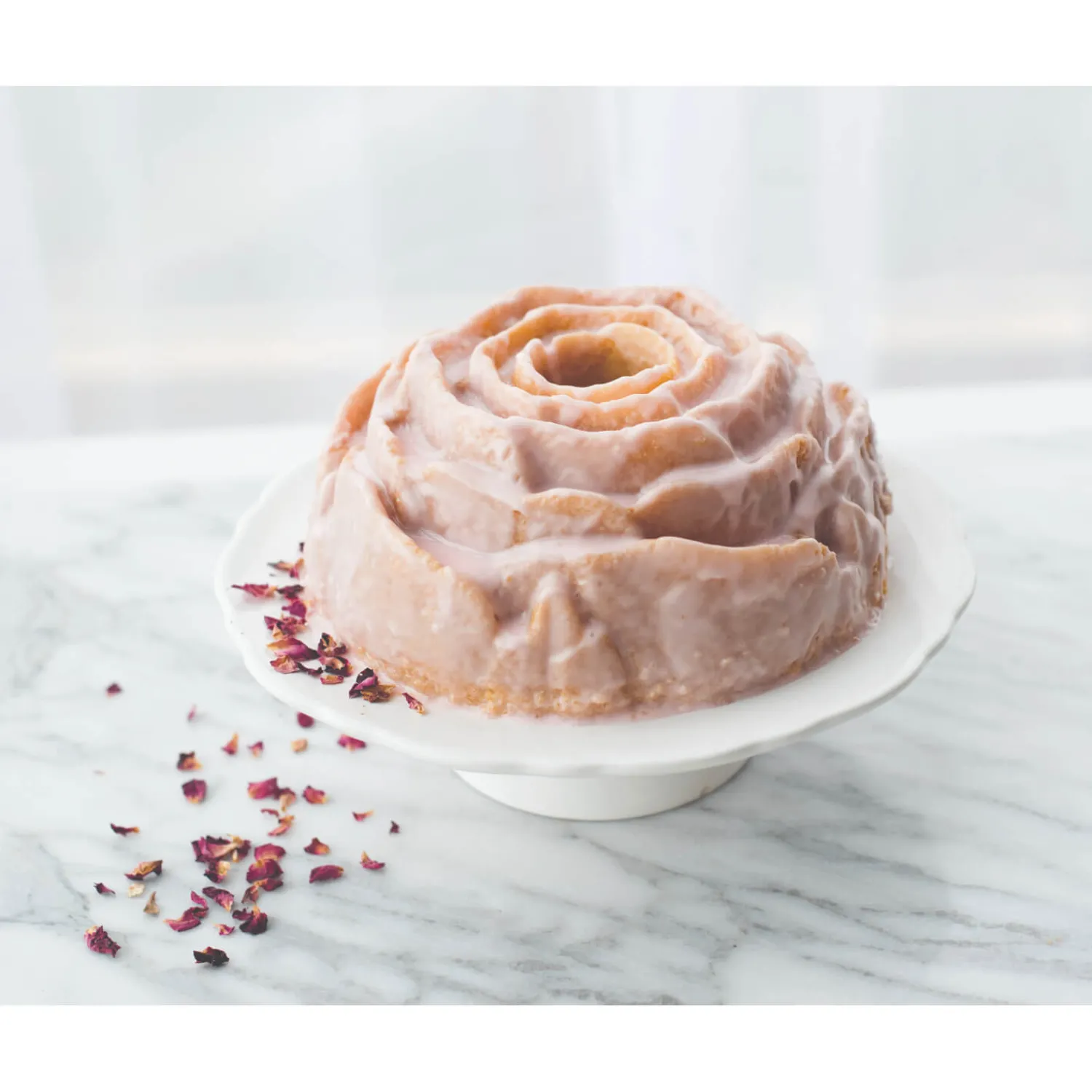 Nordic Ware Rose Bundt Pan With a Free Recipe Book - Toffee