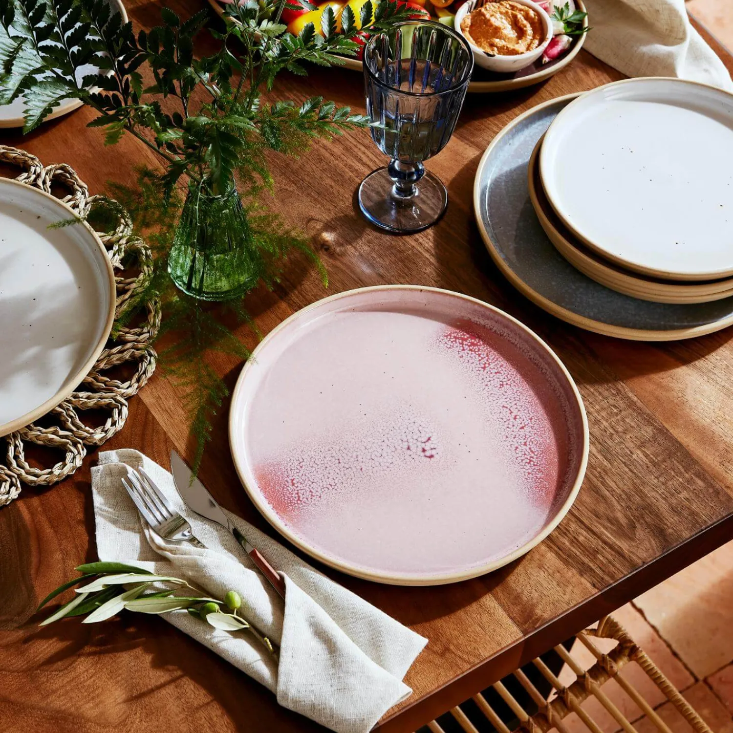 PORTMEIRION Minerals Stoneware 26.6cm Dinner Plate - Rose Quartz