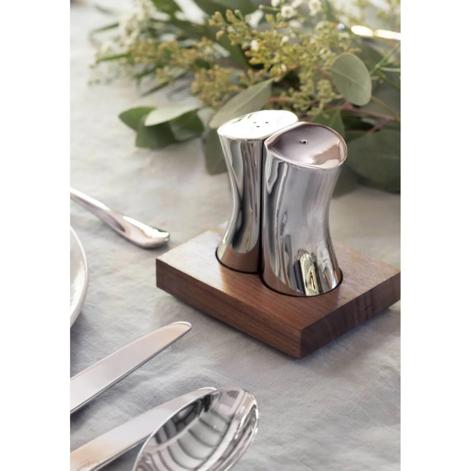 Robert Welch Drift Salt & Pepper Shakers with Walnut Base
