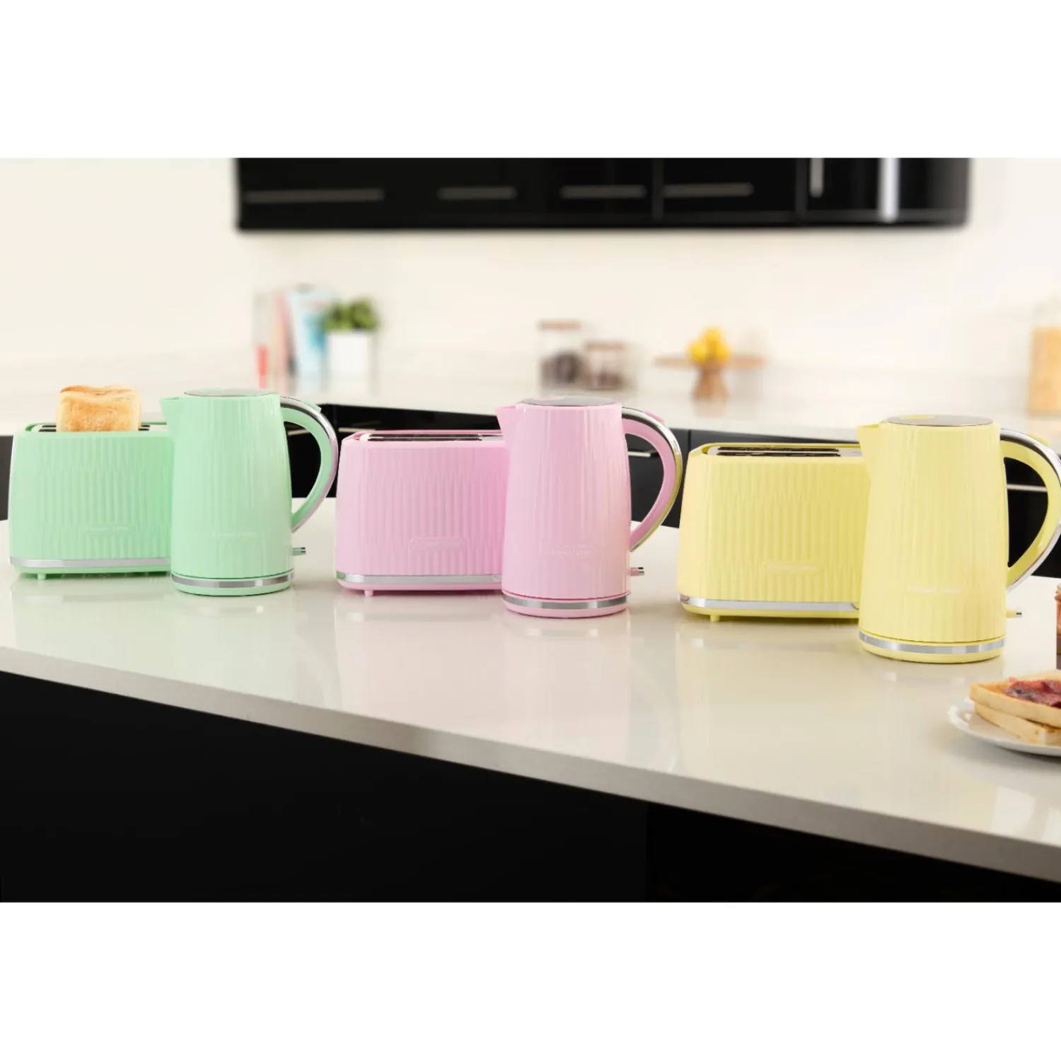 Russell Hobbs 27372 Eden 2 Slice Toaster - Rasberry Pink