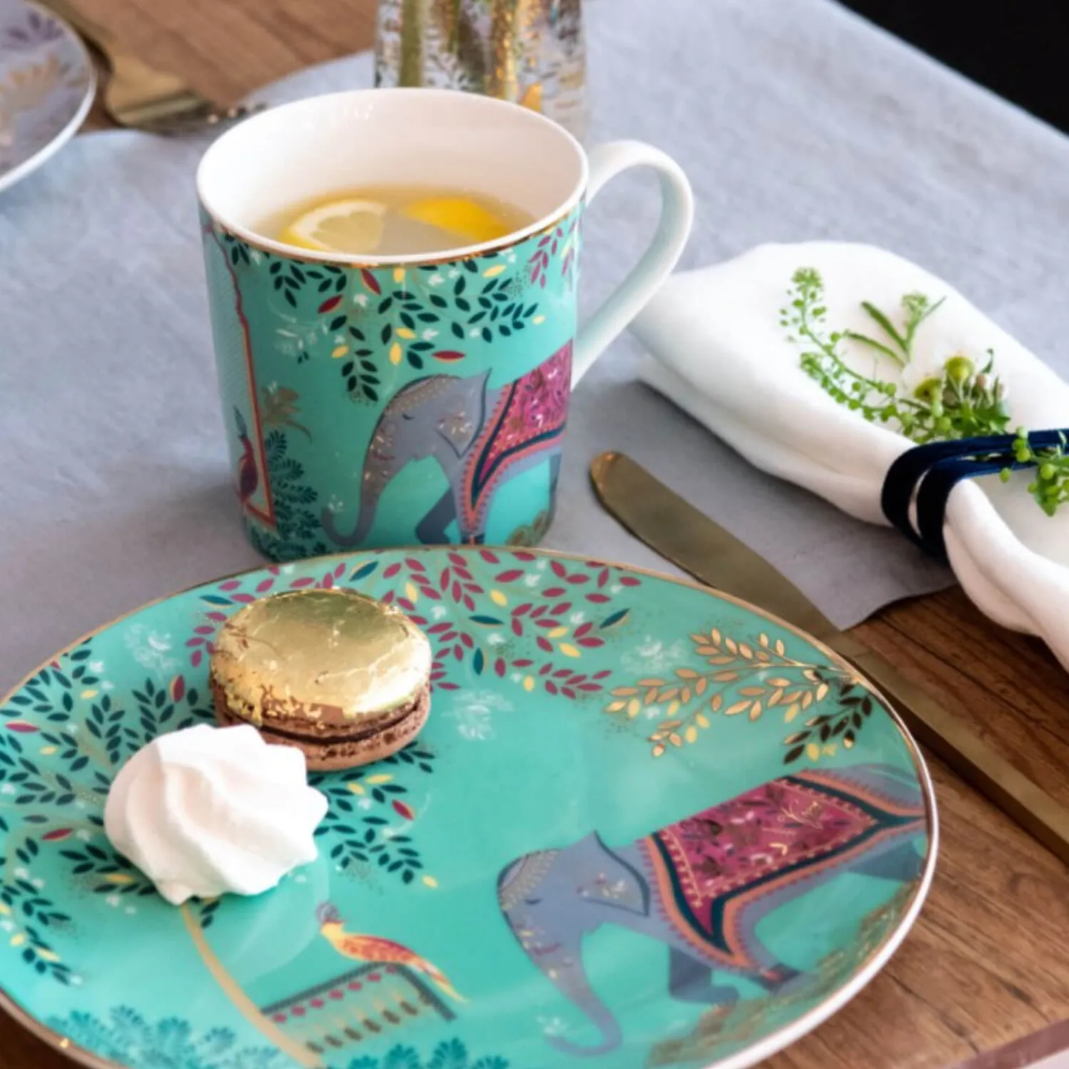 Sara Miller London 340ml Elephant Oasis India Mug - Light Jade