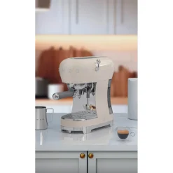 Smeg 50's Style Retro ECF02CRUK Espresso Coffee Machine & CGF11CRUK Coffee Grinder - Cream