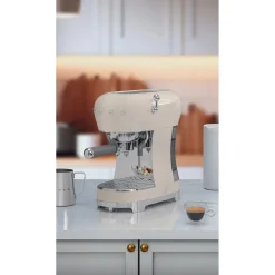 Smeg 50's Style Retro ECF02WHUK Espresso Coffee Machine & CGF11WHUK Coffee Grinder - White