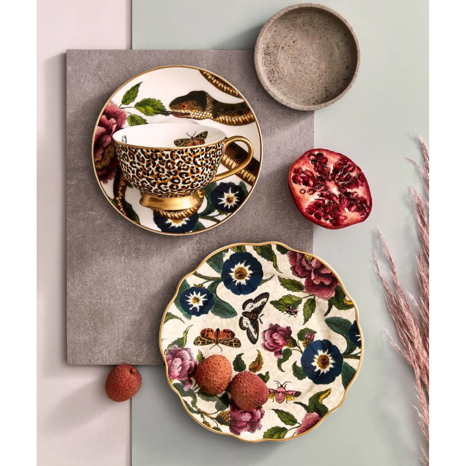 SPODE Creatures of Curiosity Coupe Tea Cup & Saucer - Leopard / Snake