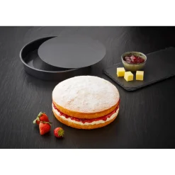 Tower Precision Plus Carbon Steel 23cm Round Non-Stick Loose Base Sandwich Tin - Black