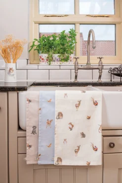 Wrendale Designs by Hannah Dale 100% Cotton Tea Towel - Woodlanders