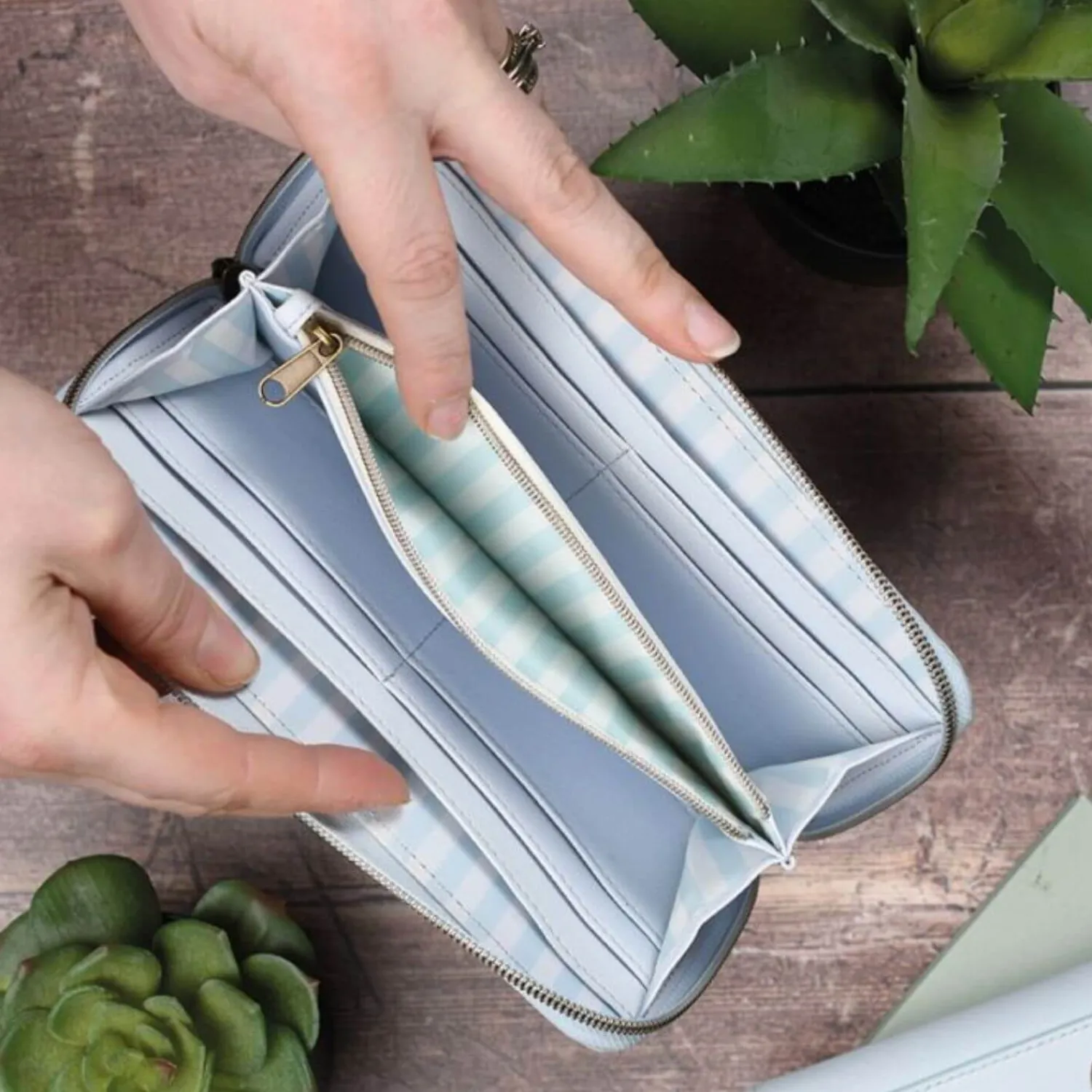 Wrendale Designs Large Purse - Flight of the Bumblebee